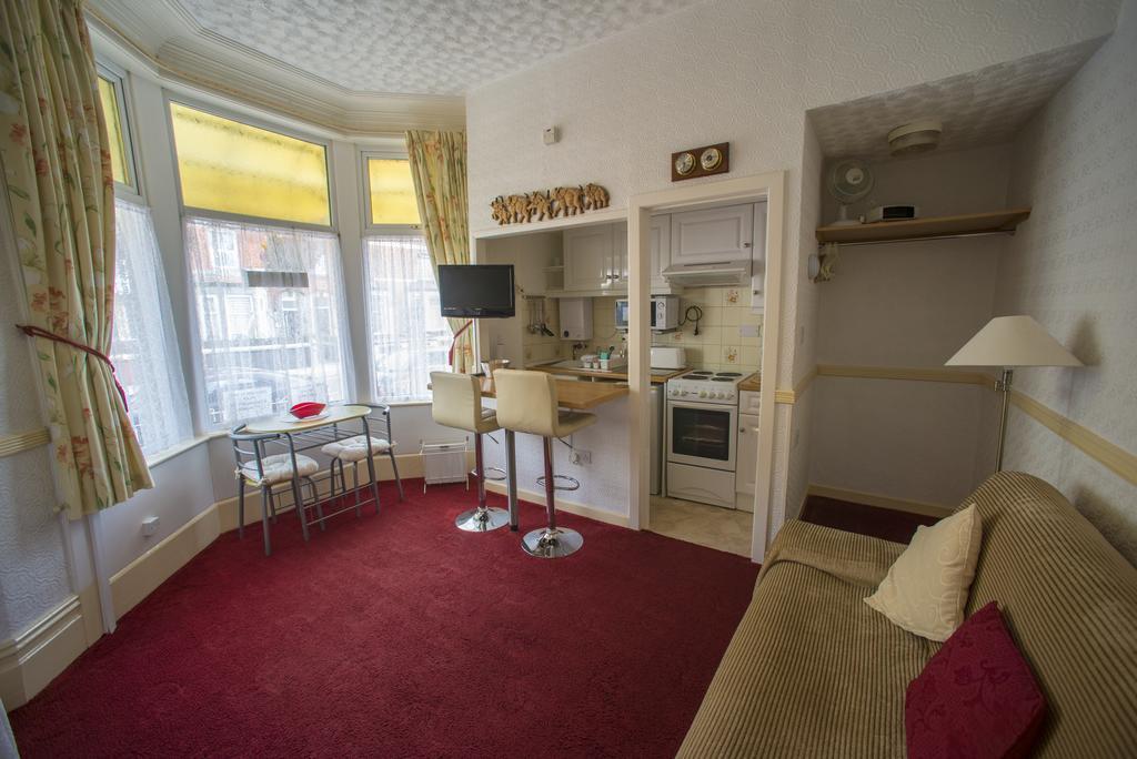 Lyndale Holiday Flats Blackpool Dış mekan fotoğraf